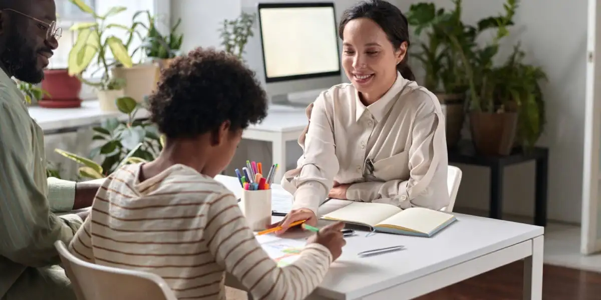 تربیت آگاهانه و رعایت حد و مرزها برای پیشگیری از لجبازی