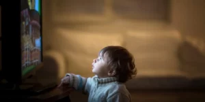 تأثیر خشونت رسانه ای بر کودکان